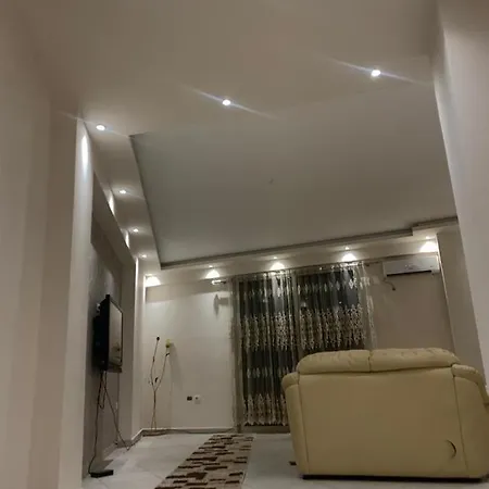 Cosy 2 Bedroom For Tirana
